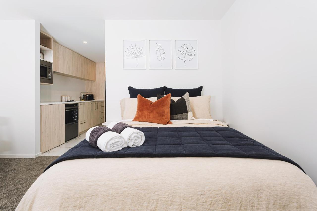 1 Bed Deluxe W/carpark Christchurch